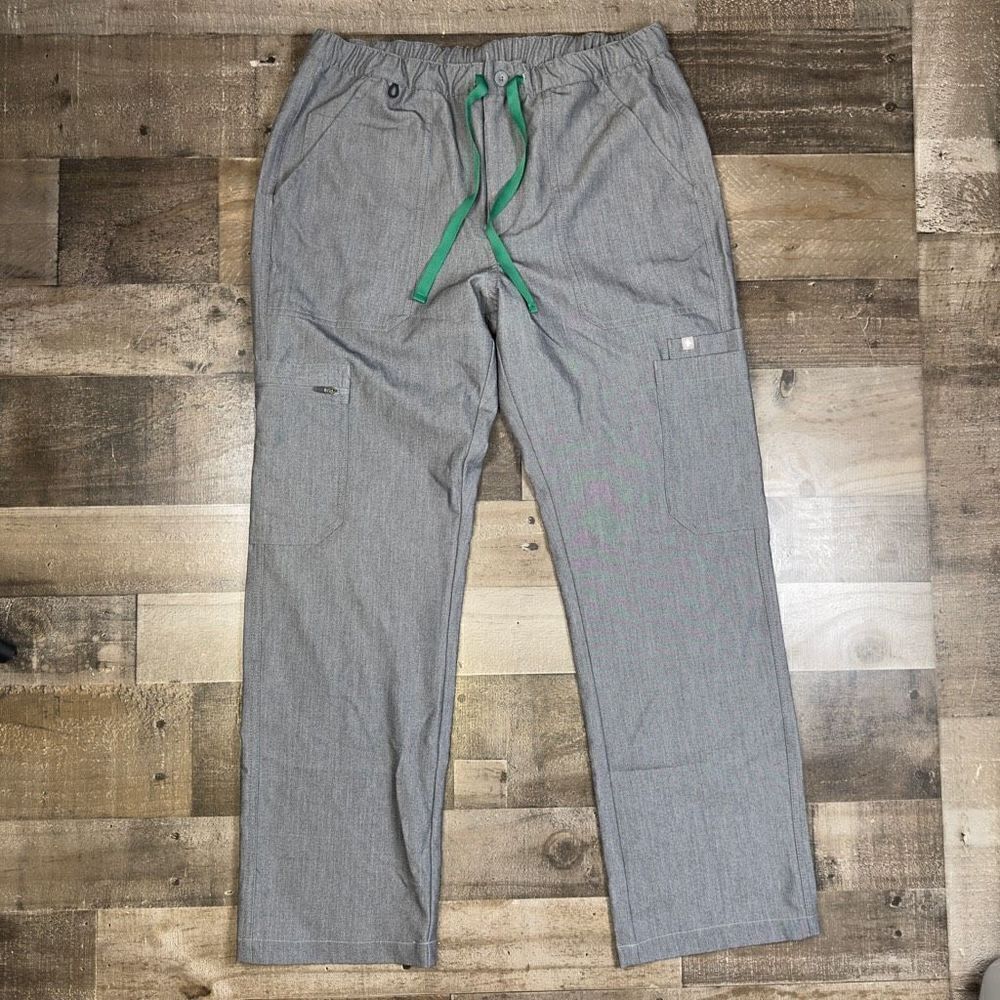 Figs Men’s Size Small Cairo Cargo Scrub Pants Grey Drawstring Bottoms Pockets